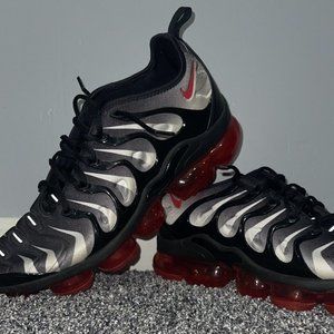 Nike Air VaporMax Plus Red Shark Tooth (11.5)